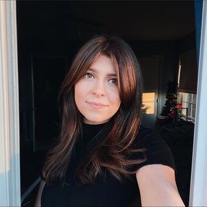 Meet your Posher, Hayley